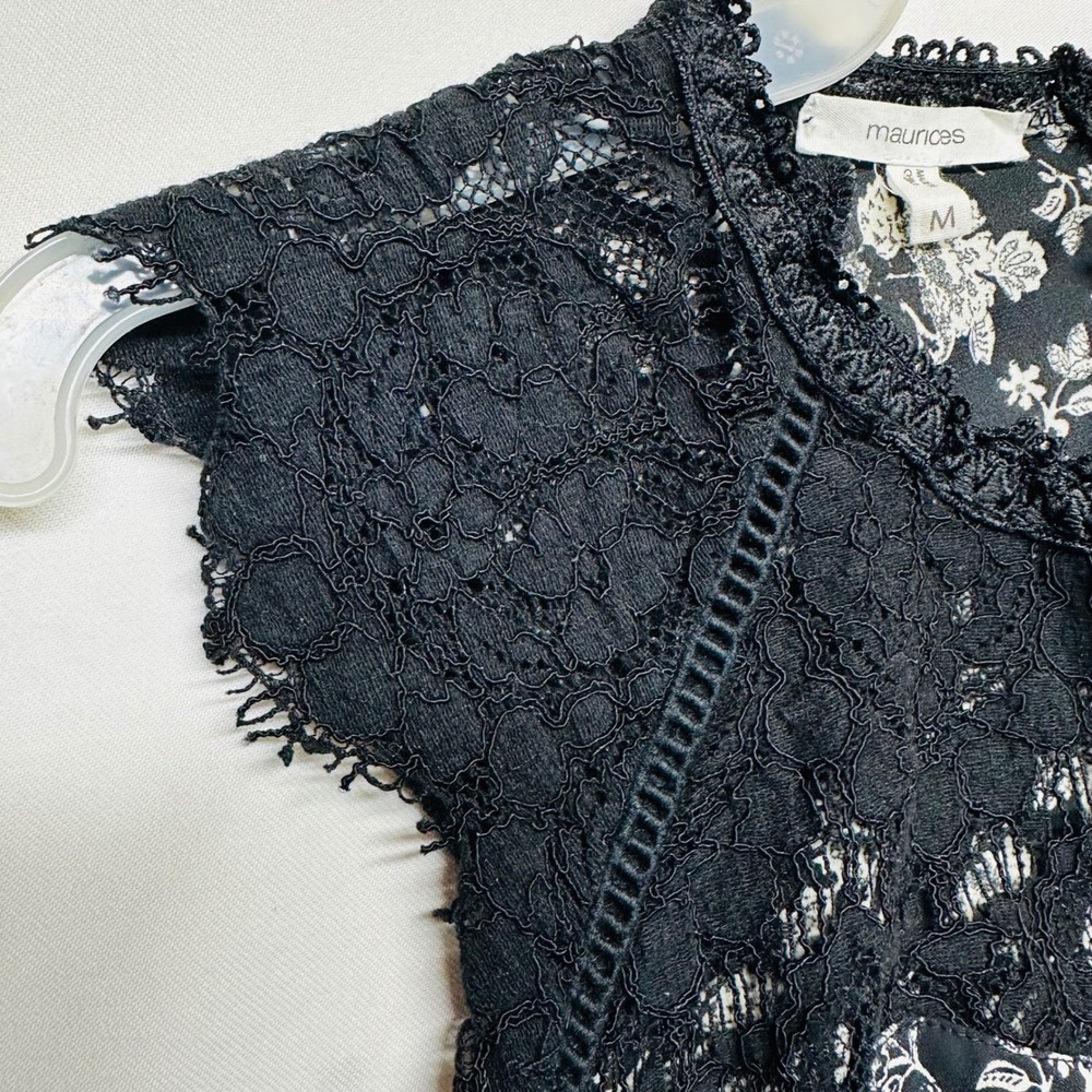 Maurices‎ Sleeveless Blouse Black White Lace Lightweight Floral Womens Medium - Picture 4 of 8
